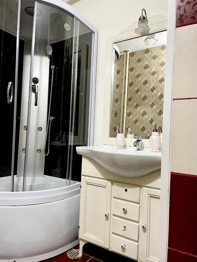 Apartament Cu 3 Dormitoare Jolie.M Apartman Galac Kültér fotó