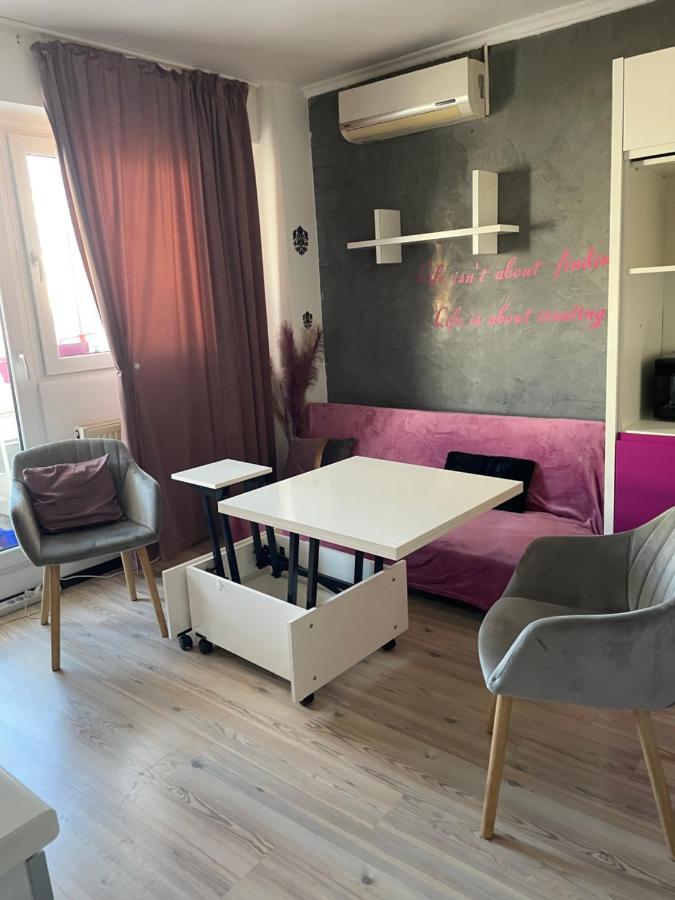 Apartament Cu 3 Dormitoare Jolie.M Apartman Galac Kültér fotó