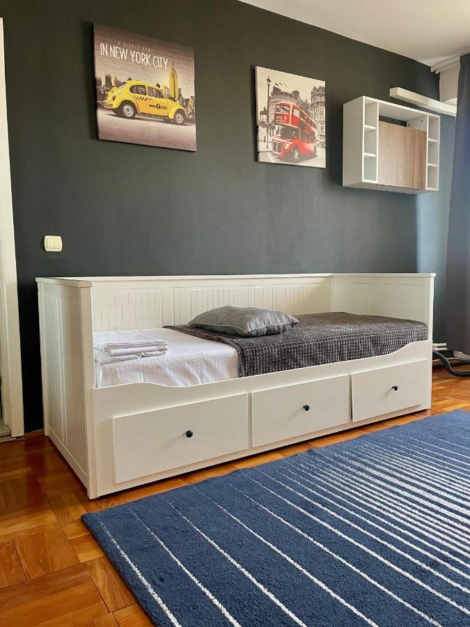 Apartament Cu 3 Dormitoare Jolie.M Apartman Galac Kültér fotó